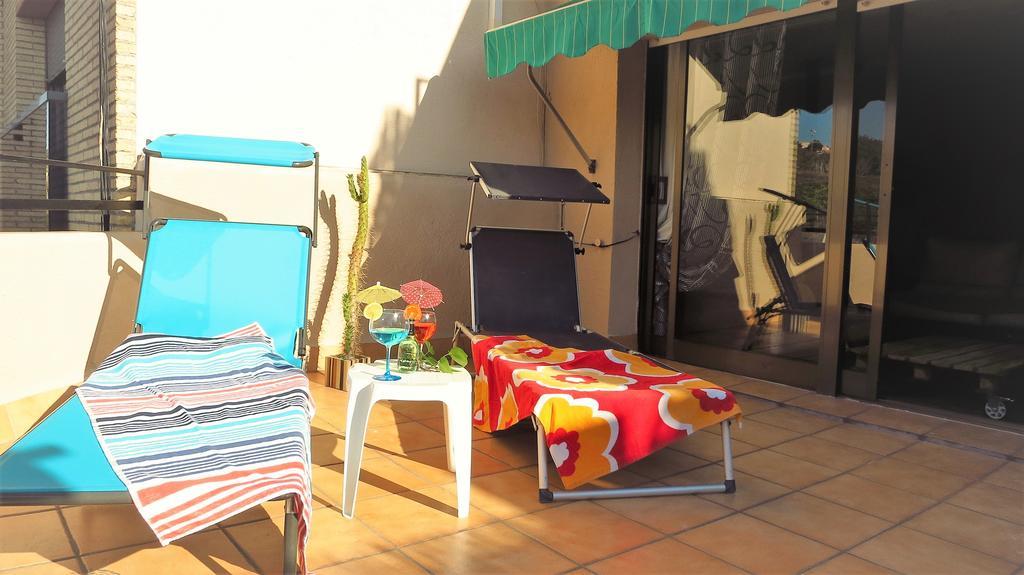Claire Seaview & Beach-Apartment Montgat Εξωτερικό φωτογραφία